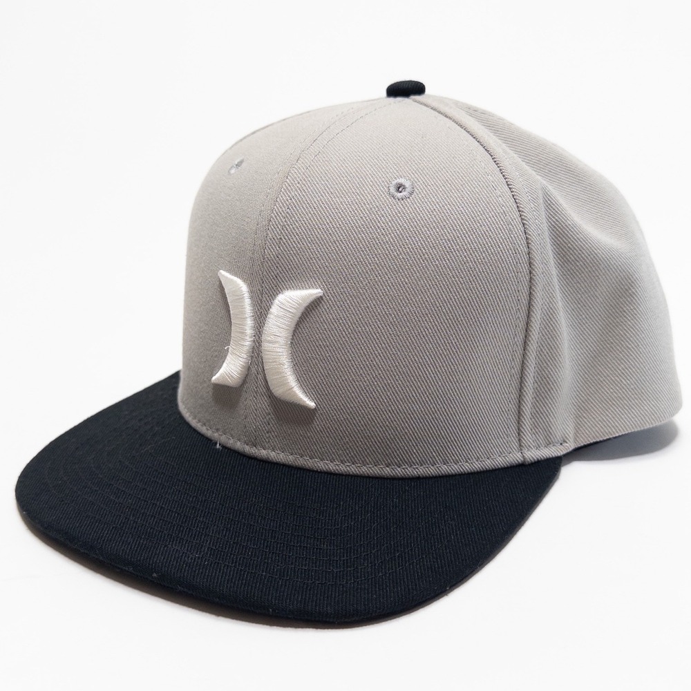 Hurley Mens Snapback Hat Gray Black Adjustable Embroidered Logo Baseball Cap